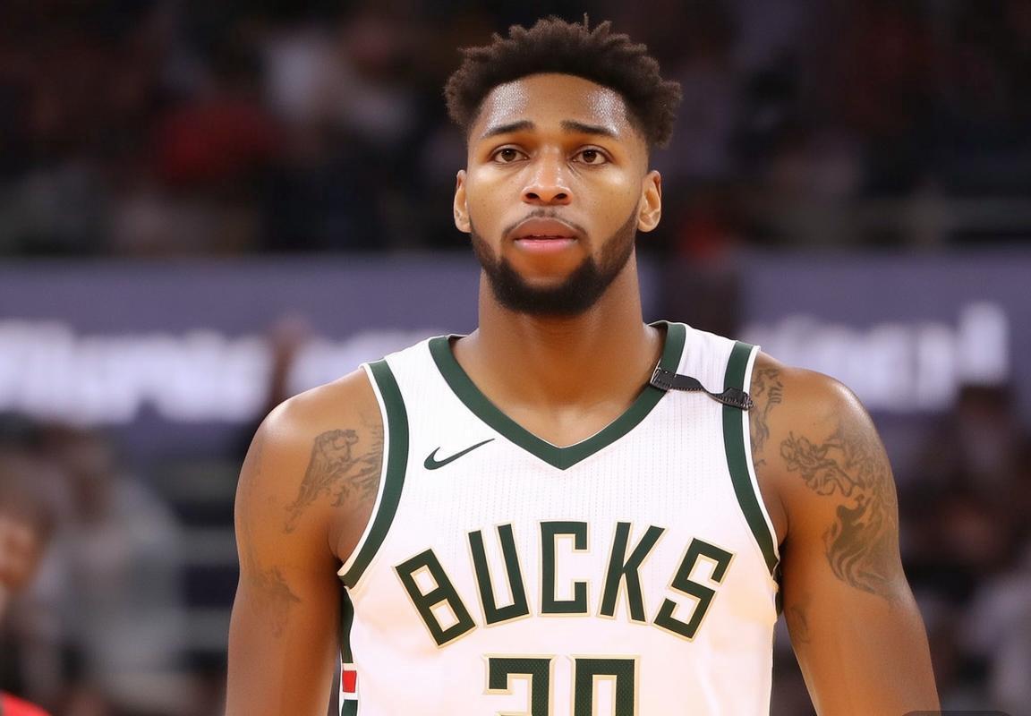 密尔沃基雄鹿队积极寻求运动阵容升级，瞄准杰拉米·格兰特与马库斯·斯马特